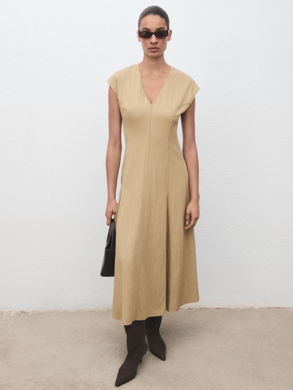 Mango v-neck dress with stitching NWT